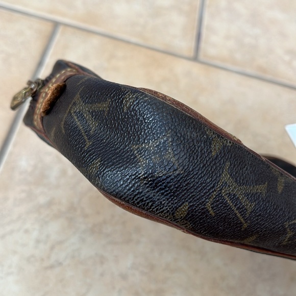 Authentic Louis Vuitton Clutch Wristlet Cosmetics Pouch Bag Monogram - Picture 4 of 10